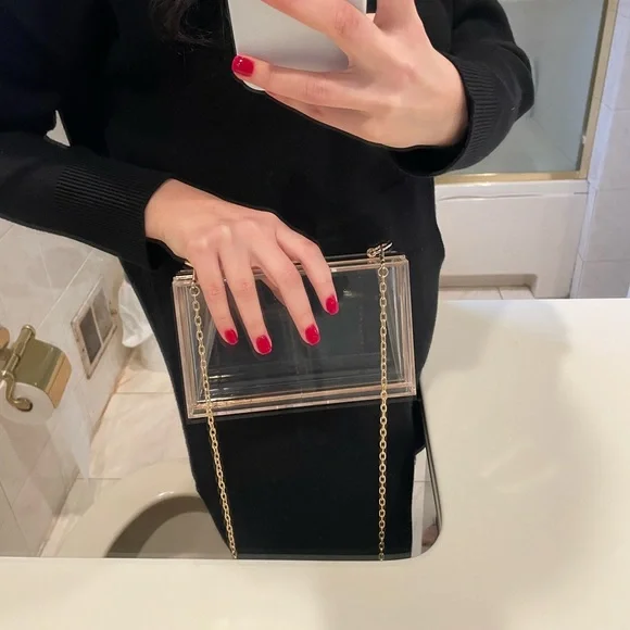 Clear Lucite Clutch With Gold Border - detachable crossbody chain - Picture 4 of 11